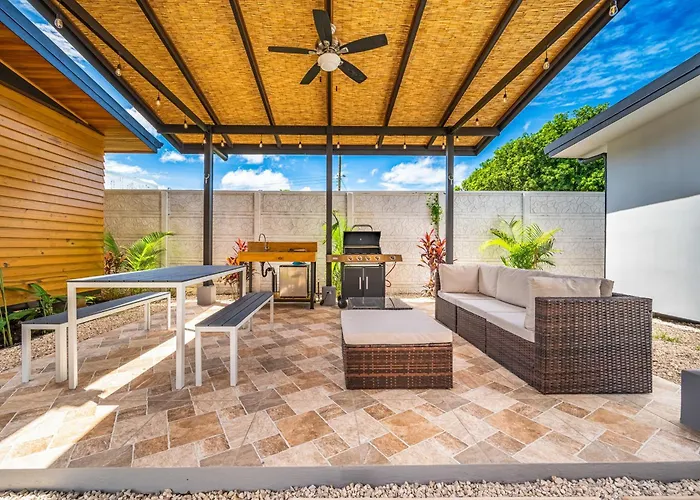 Walk To Del & Restaurants: 2 Condos! Apartment Coco