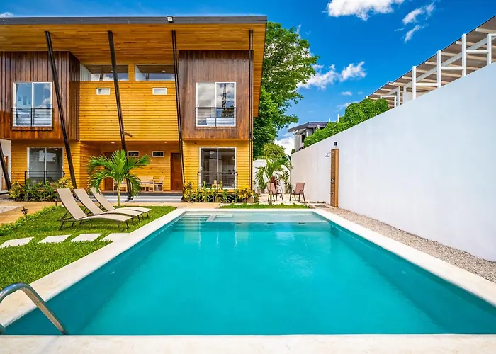 Apartment Walk To Del & Restaurants: 2 Condos! *